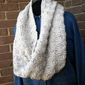 The Midtown Infinity Scarf Knitting..