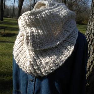 The Long Island Cowl knitting patte..