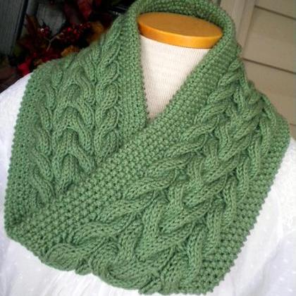 The Roxbury Cowl knitting pattern