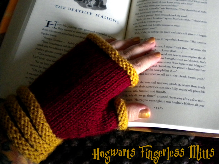 PATTERN: Hogwarts Fingerless Mitts (sizes child - adult)